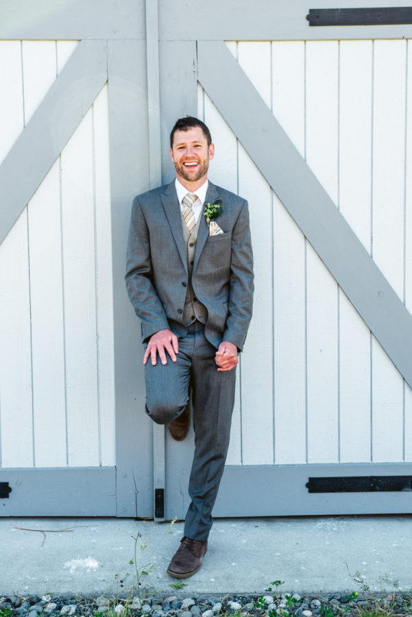 HANDSOME GROOM