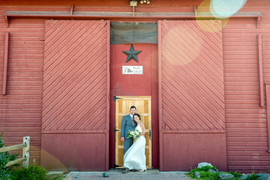 RED BARN WITH COUPLE