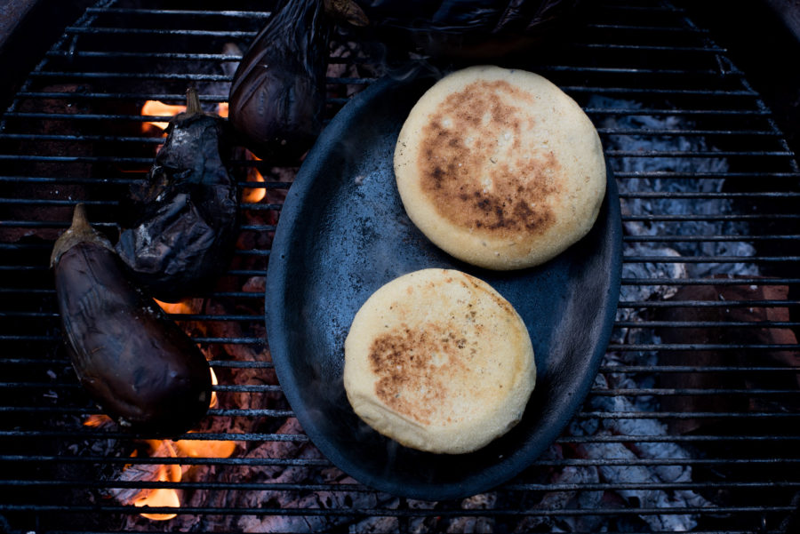 Moroccan bread, Botbout on the grill